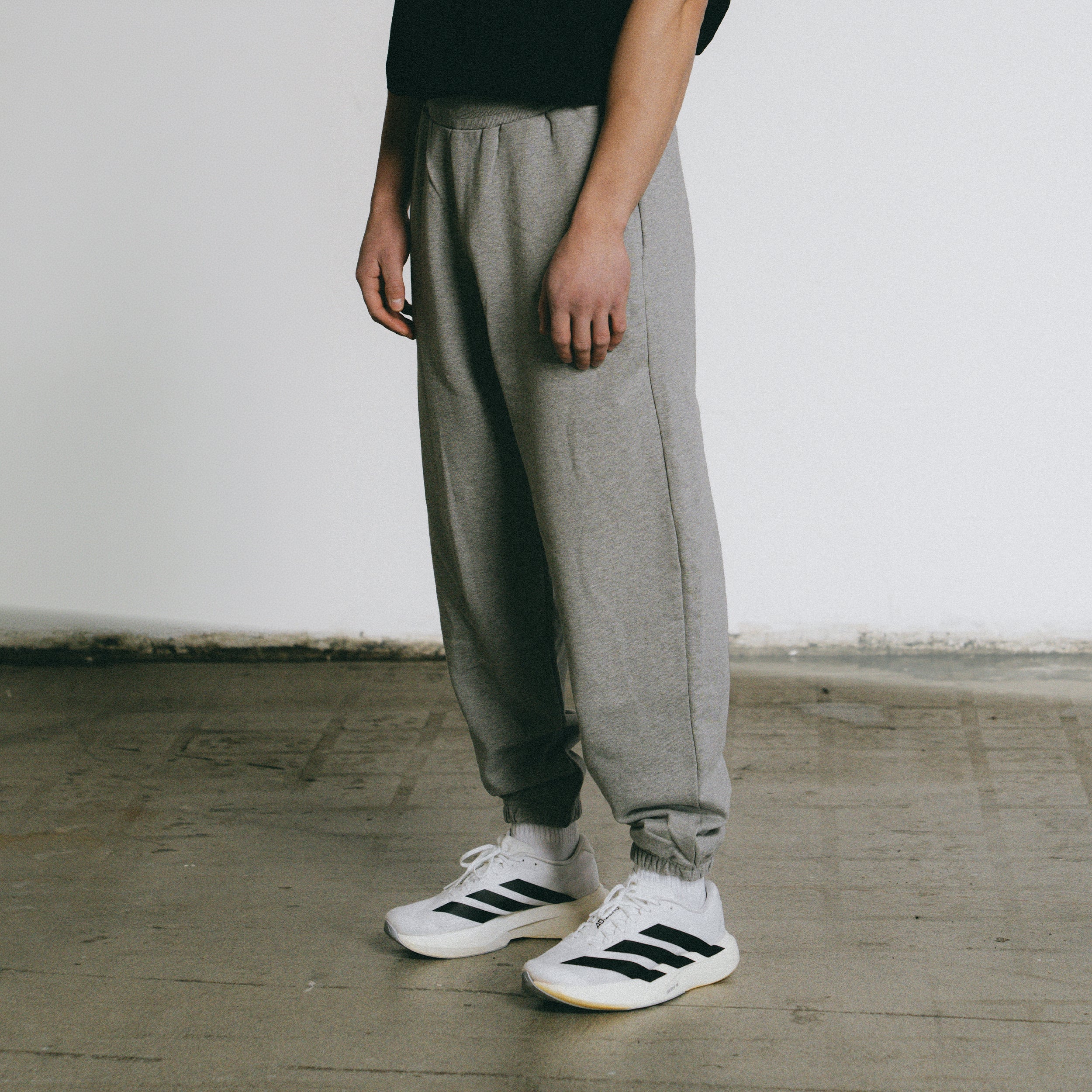 CORE SWEATPANTS GREY
