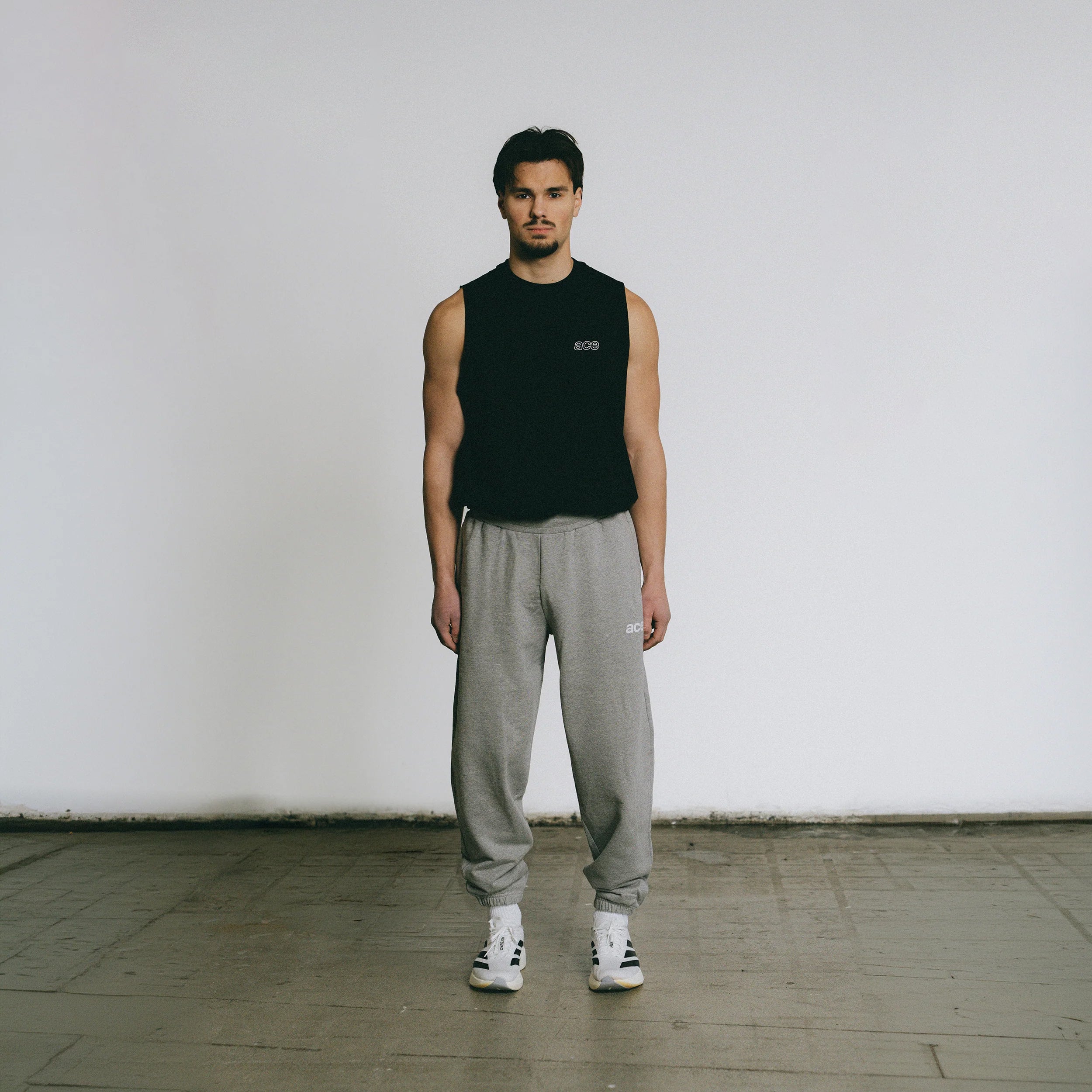 CORE SWEATPANTS GREY